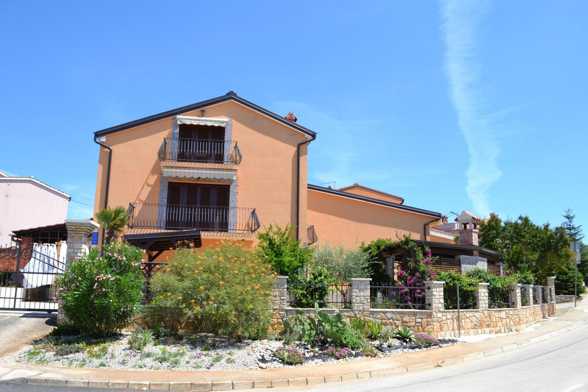 Viola Istra Guest House Stinjan Exterior photo